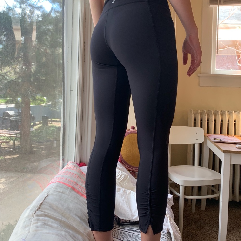 Lululemon Black high rise 7/8 tights